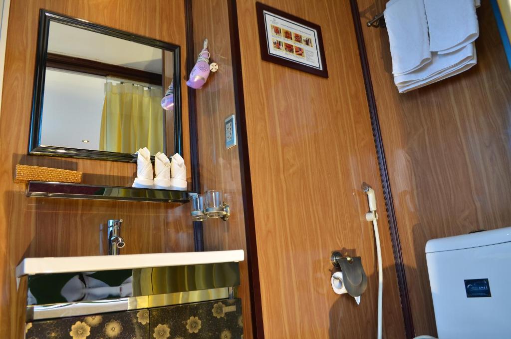 Отель Garden Bay Premium Cruise Халонг Номер фото